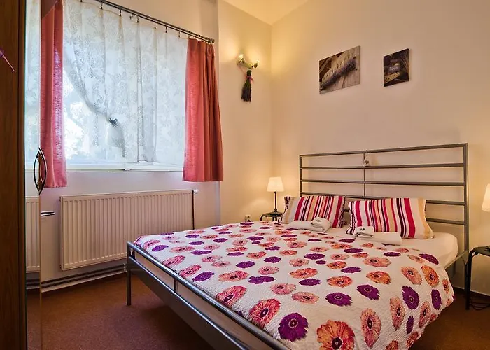 V Podzamci Appartement Mělník